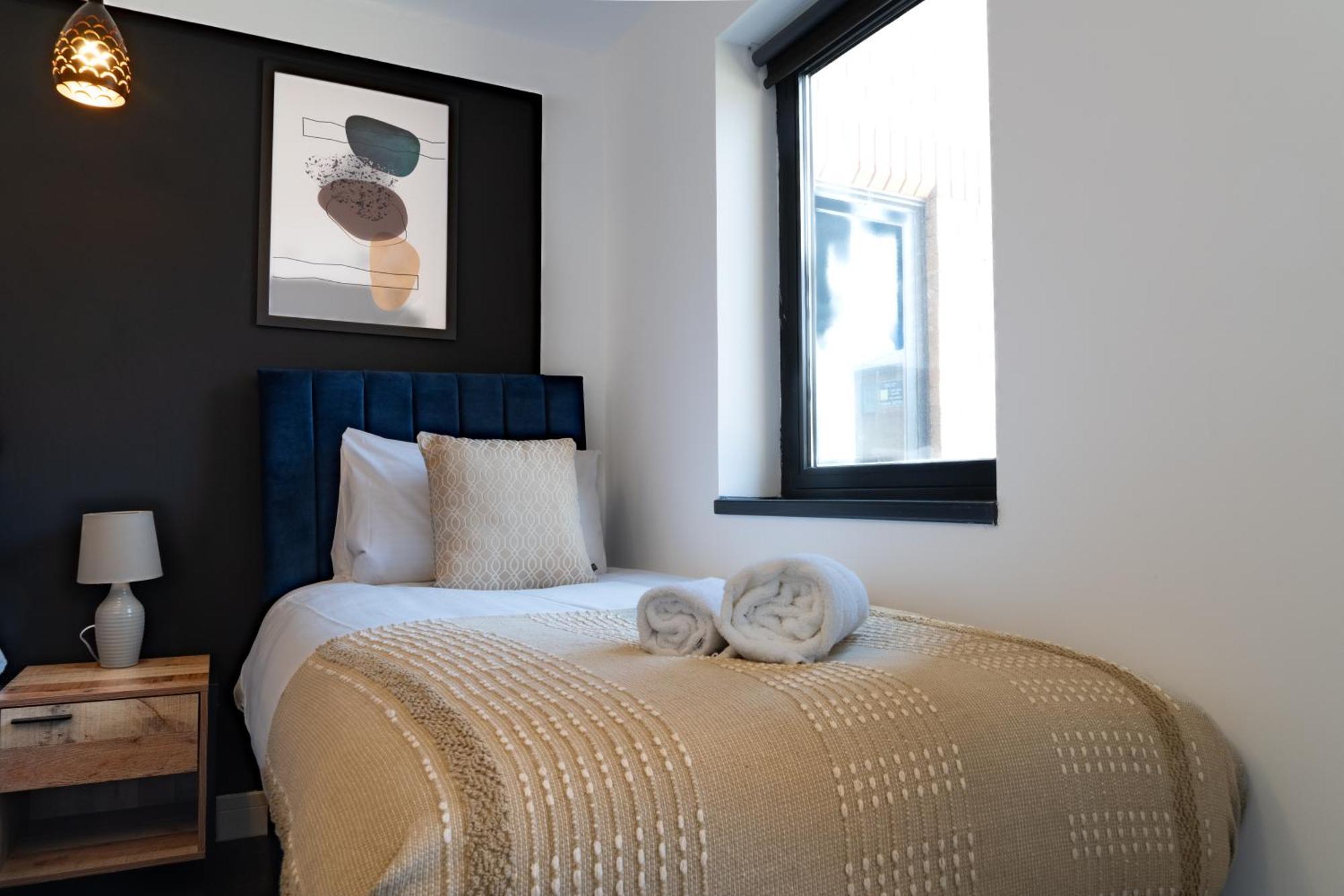 Newark House Premium Apartments With Sofa Beds - Wifi - Free Parking - Perfect For Contractors! Peterborough Dış mekan fotoğraf