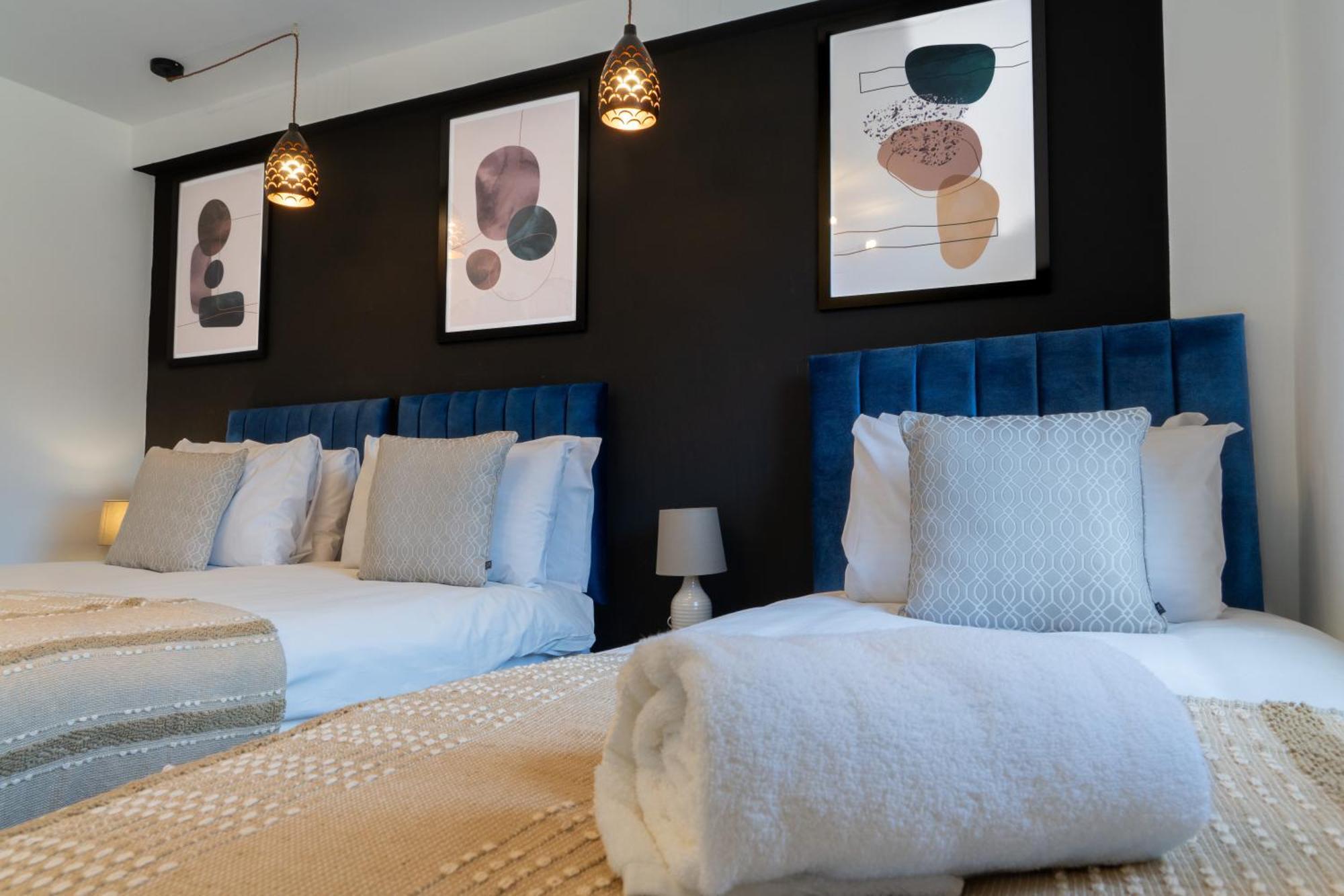 Newark House Premium Apartments With Sofa Beds - Wifi - Free Parking - Perfect For Contractors! Peterborough Dış mekan fotoğraf