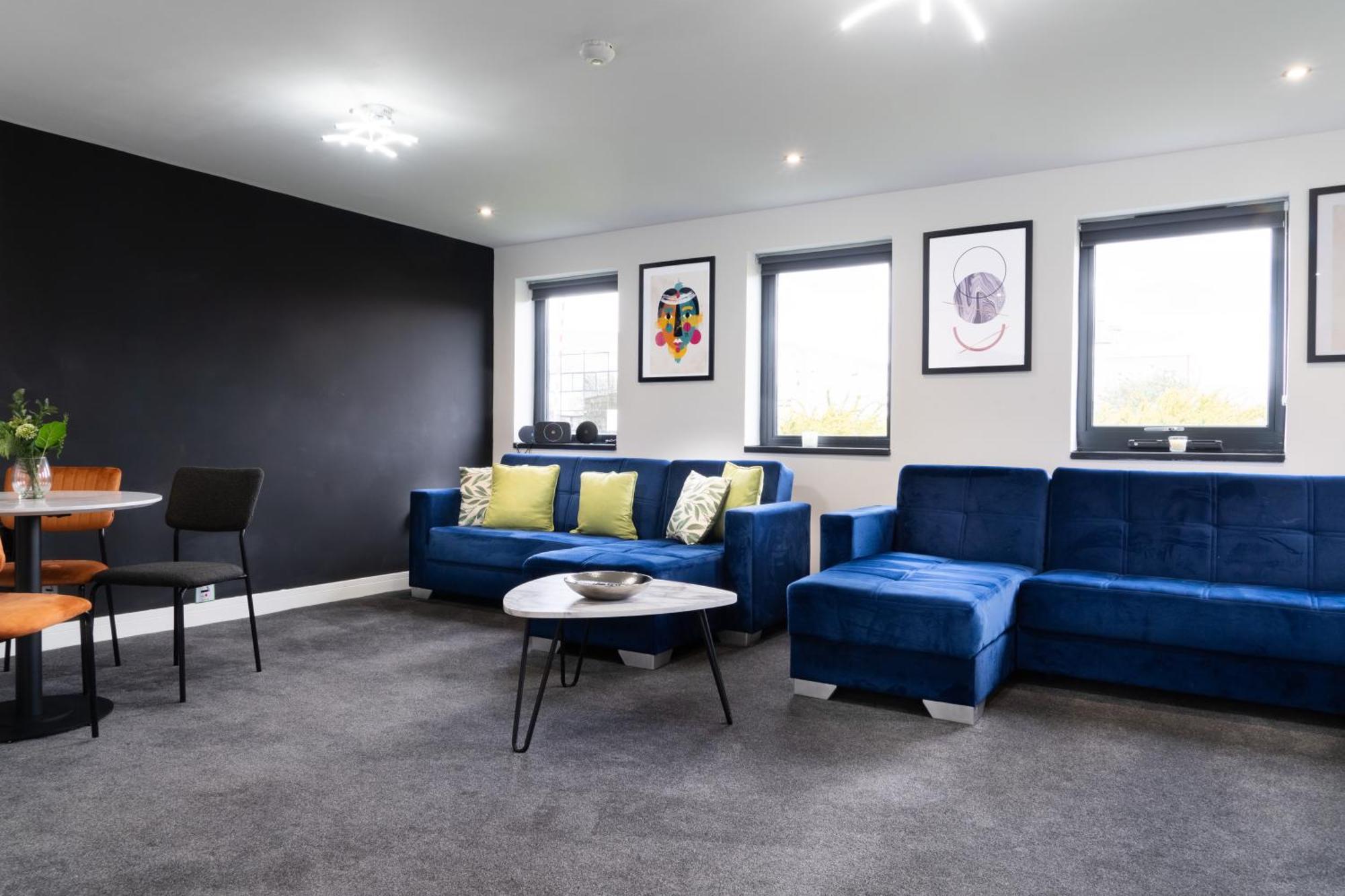 Newark House Premium Apartments With Sofa Beds - Wifi - Free Parking - Perfect For Contractors! Peterborough Dış mekan fotoğraf