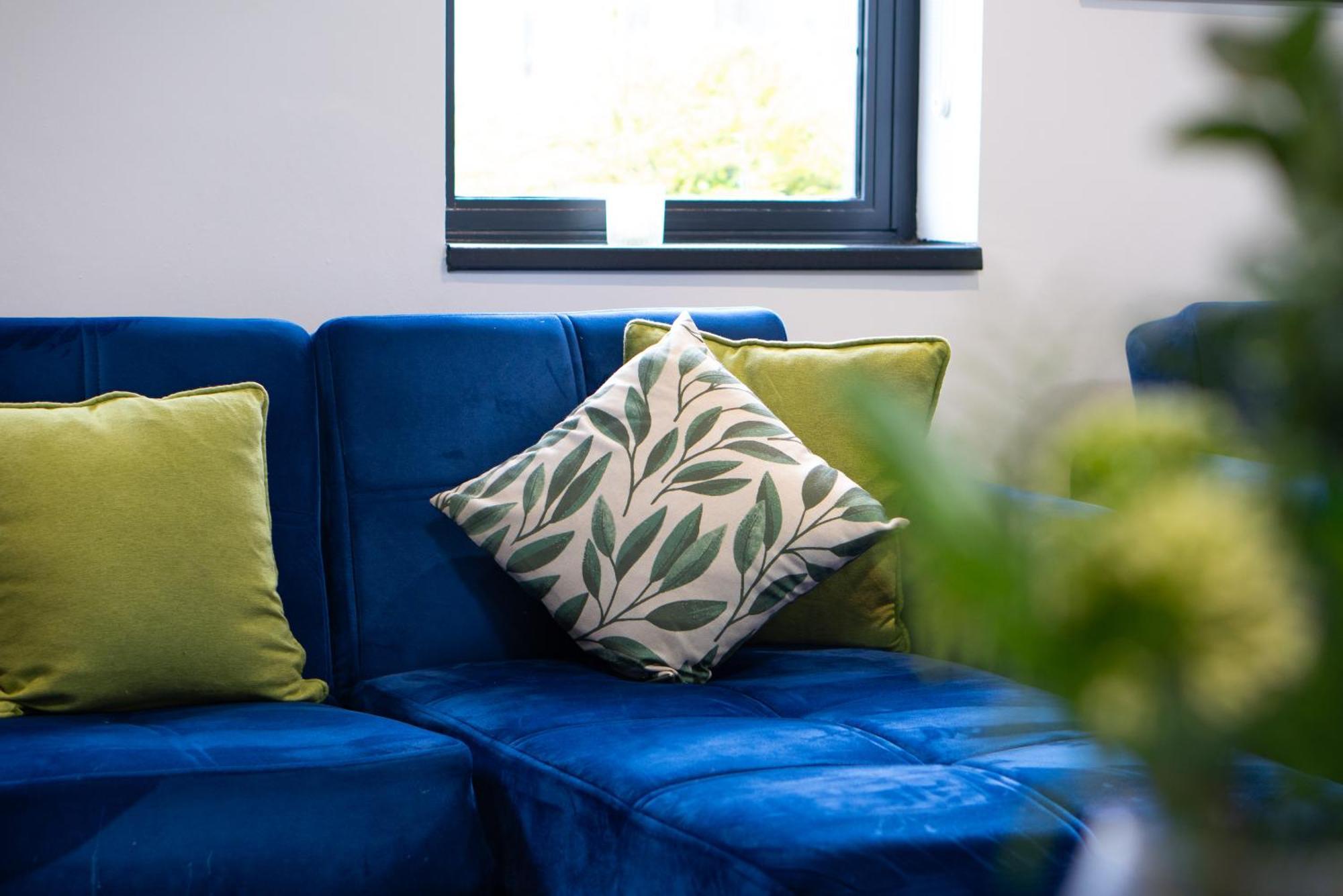 Newark House Premium Apartments With Sofa Beds - Wifi - Free Parking - Perfect For Contractors! Peterborough Dış mekan fotoğraf